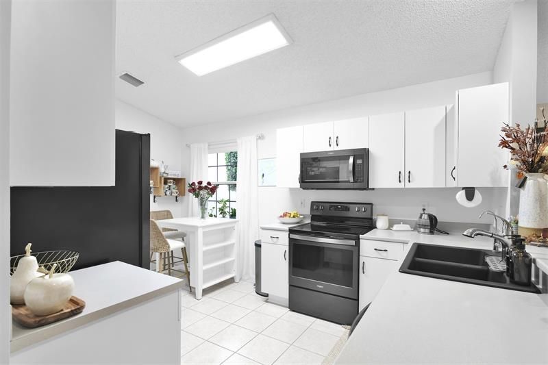 5285 NW 117th Avenue, Coral Springs, FL 33076 Photo