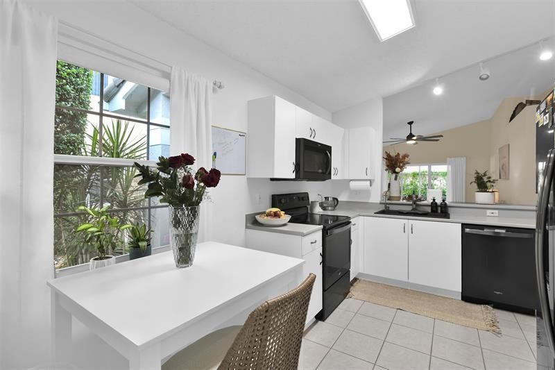 5285 NW 117th Avenue, Coral Springs, FL 33076 Photo