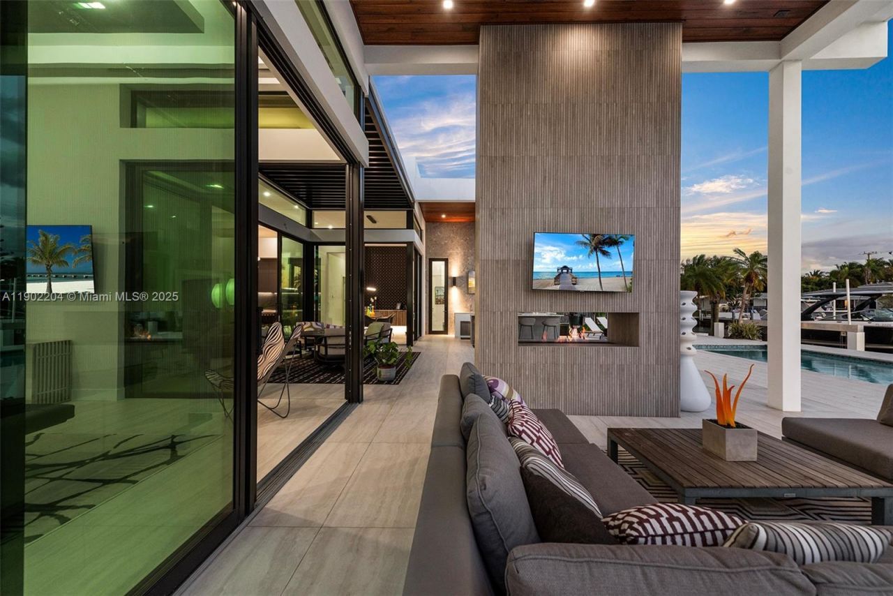 3701 NE 26th Ave, Unit 1, Lighthouse Point, FL 33064 Photo