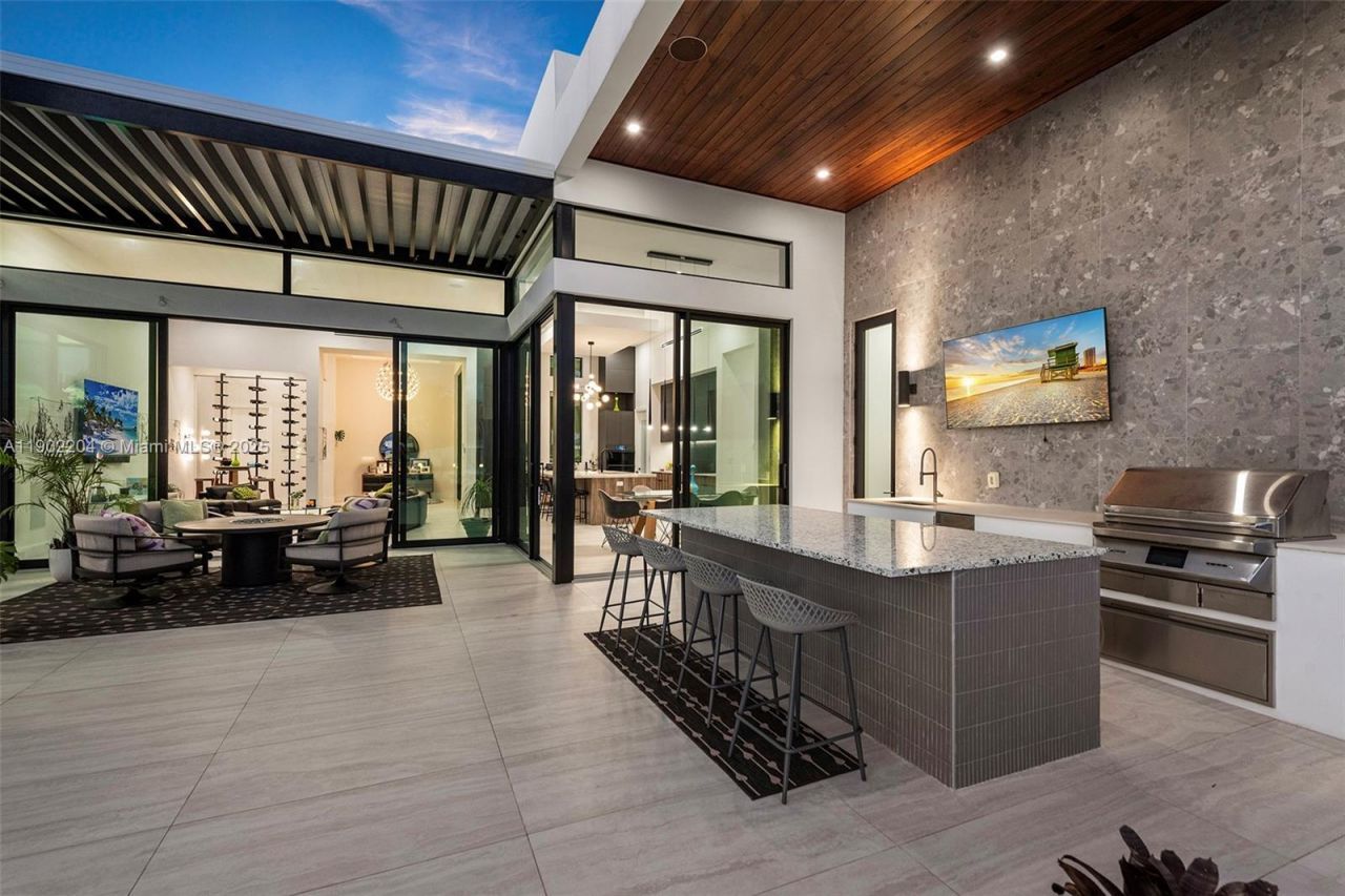 3701 NE 26th Ave, Unit 1, Lighthouse Point, FL 33064 Photo