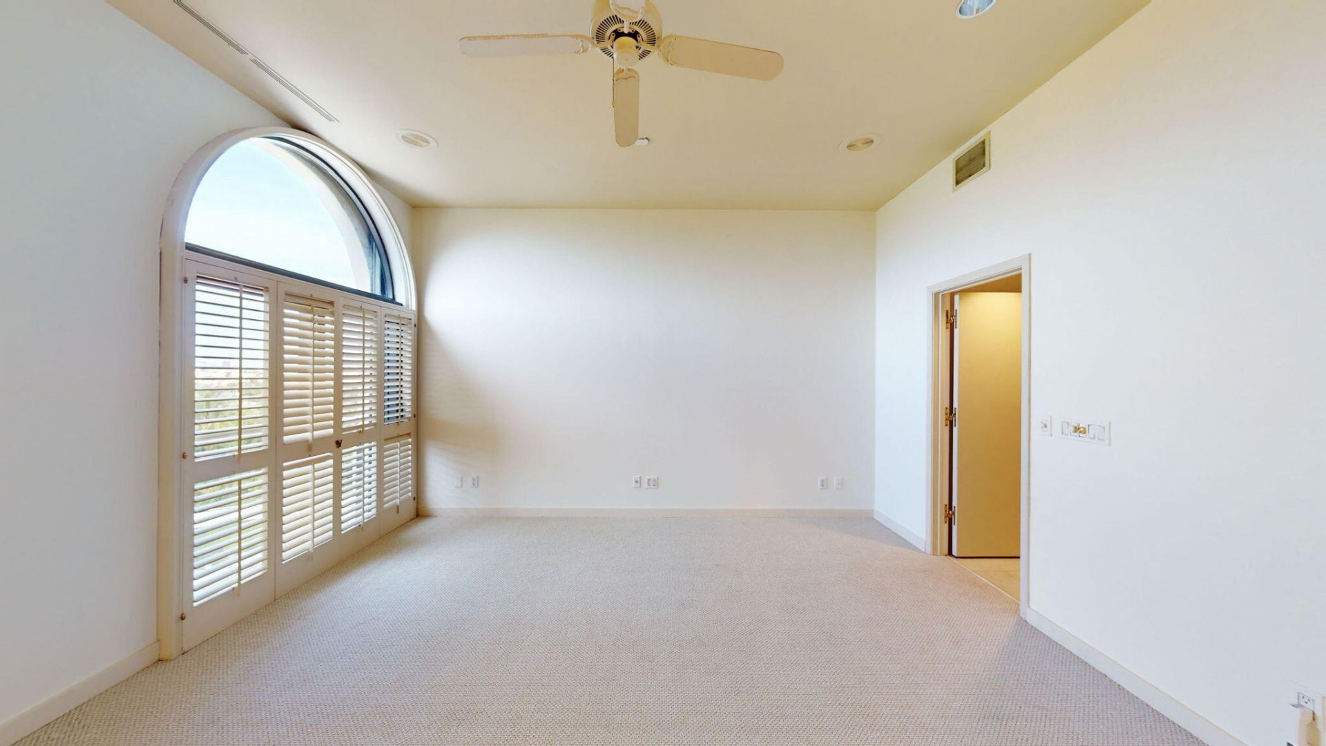 2 N Breakers Row Row, Unit Ph4, Palm Beach, FL 33480 Photo