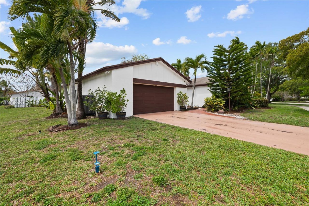 10610 SW 128th Ave, Miami, FL 33186 Photo