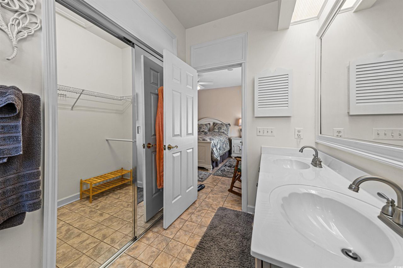 2621 Sarasota St. Photo 11