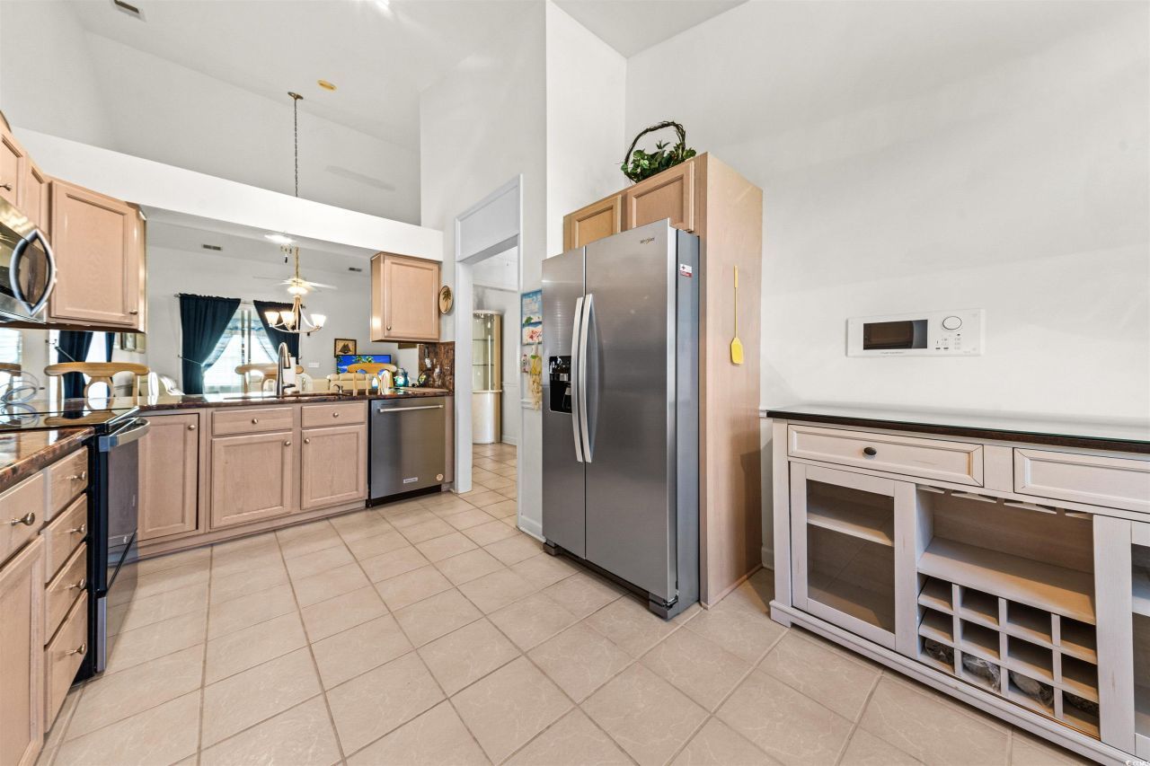 2621 Sarasota St. Photo 15