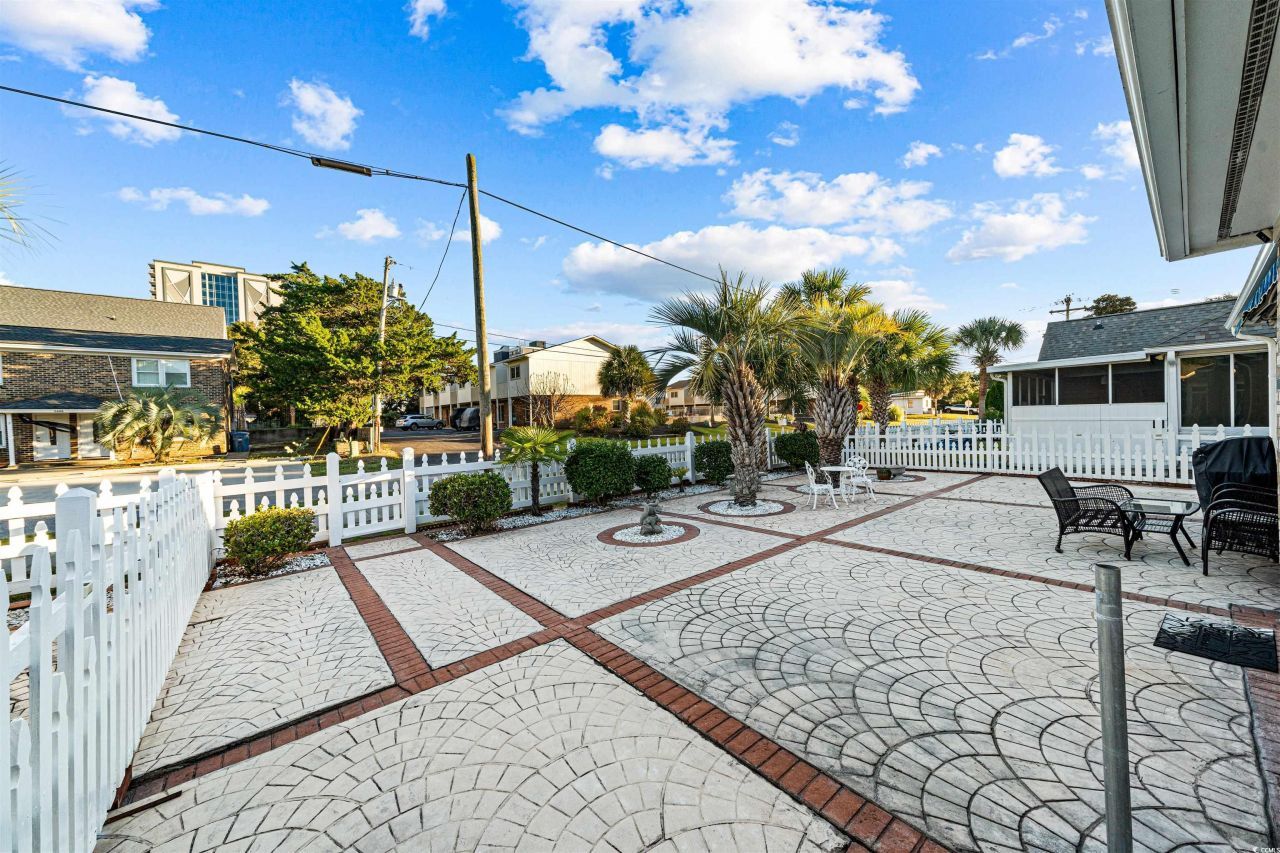 2621 Sarasota St. Photo 26