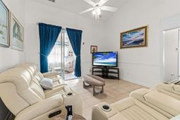 2621 Sarasota St. photo 4