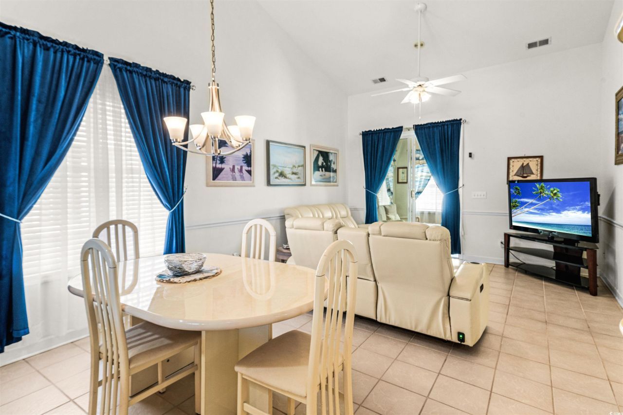 2621 Sarasota St. Photo 9