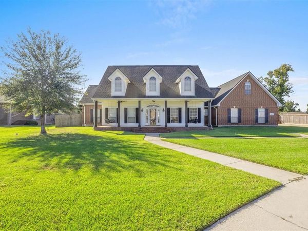 1647 Hollow Cove Ln Lane, Lake Charles, LA 70611