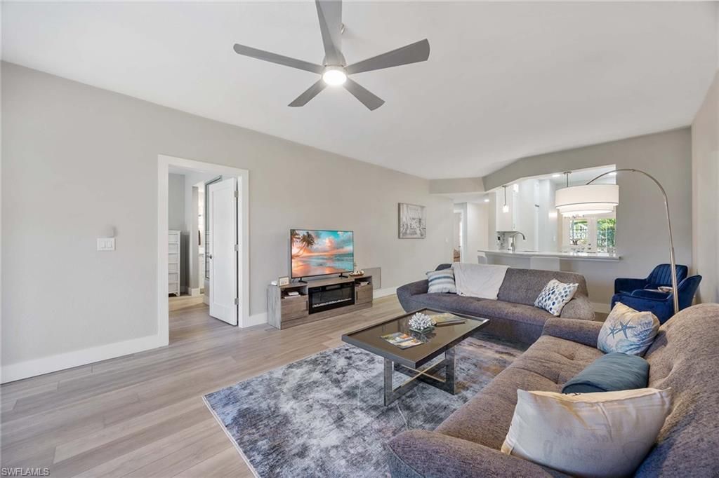 886 SW Tanbark Dr, Unit 103, Naples, FL 34108 Photo