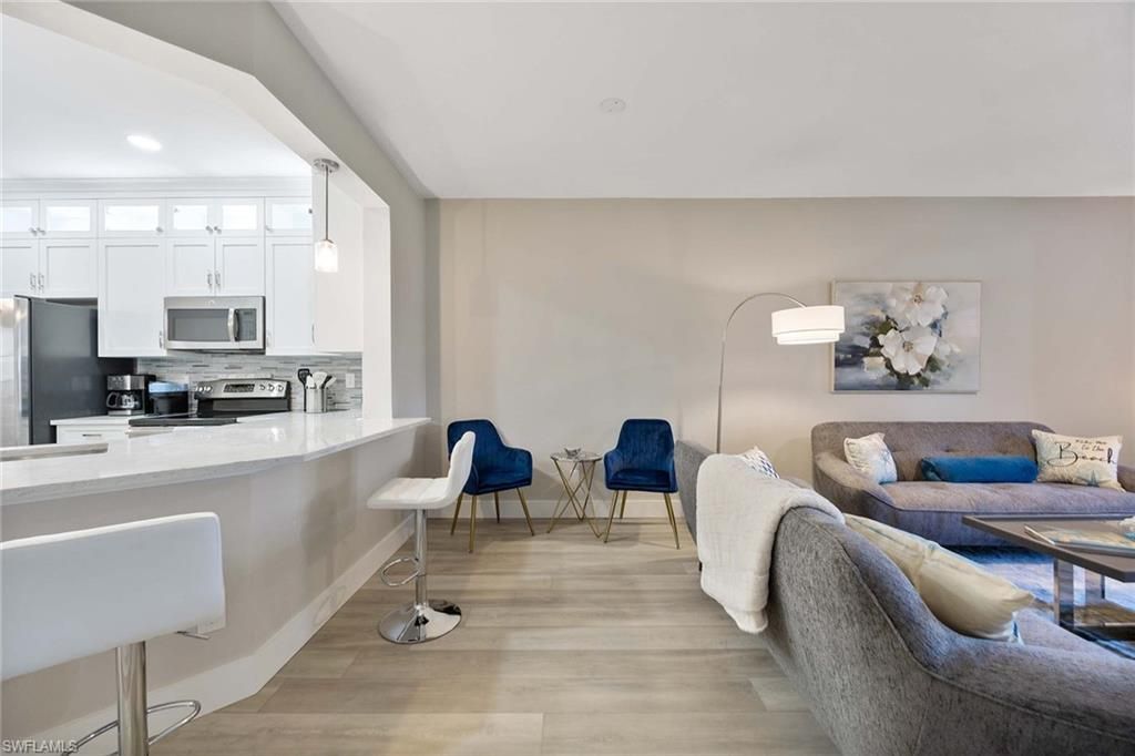 886 SW Tanbark Dr, Unit 103, Naples, FL 34108 Photo