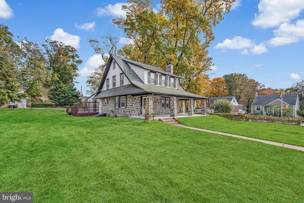 301 SHADELAND AVENUE, DREXEL HILL, PA 19026