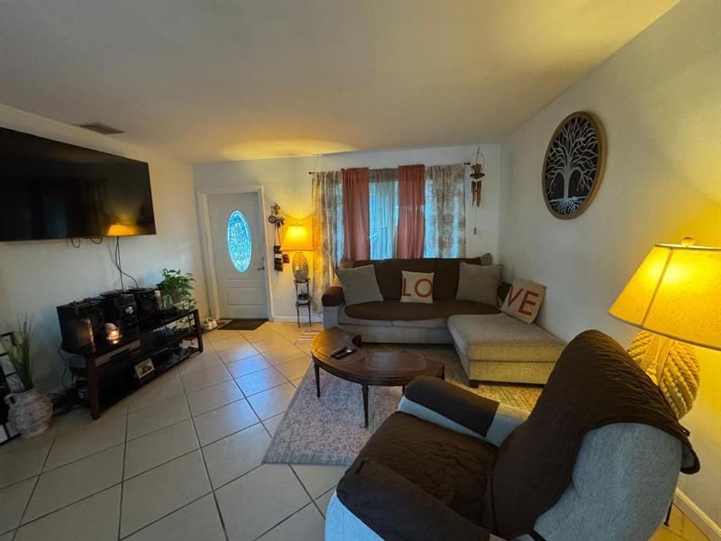 31 NE 57th Court, Fort Lauderdale, FL 33334 Photo