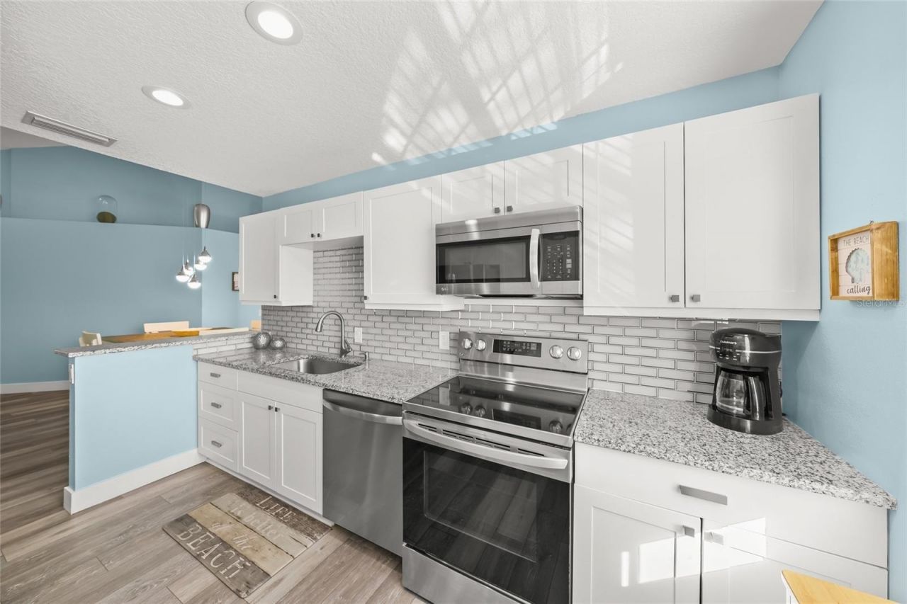 5528 Fair Oaks Street, Bradenton, FL 34203 Photo