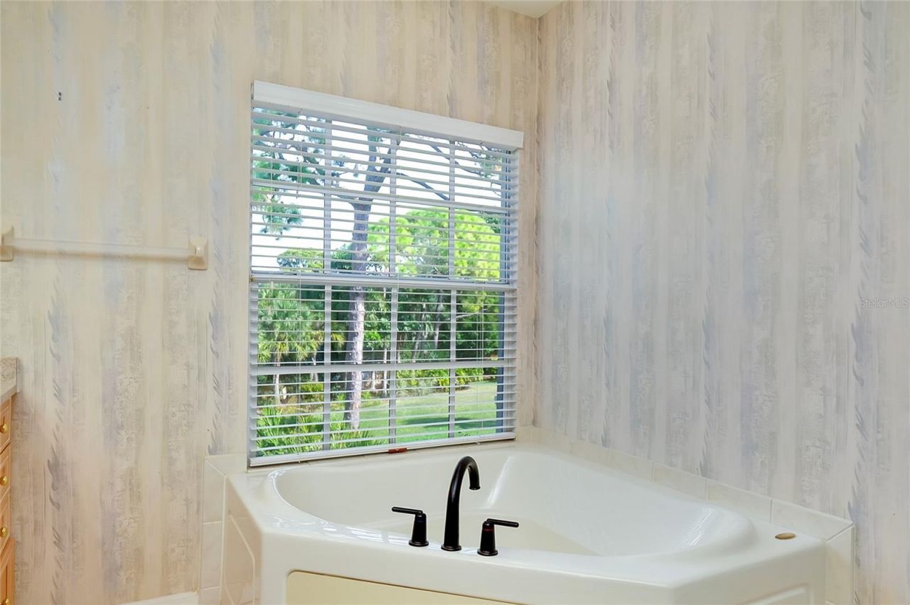 3975 Square East Lane, Unit 9, Sarasota, FL 34238 Photo