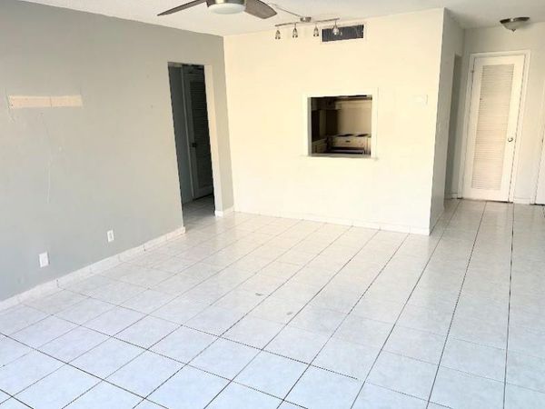 660 Tennis Club Drive, Unit 306, Fort Lauderdale, FL 33311