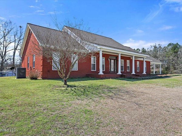 2099 E Franklin Street, Carthage, MS 39051