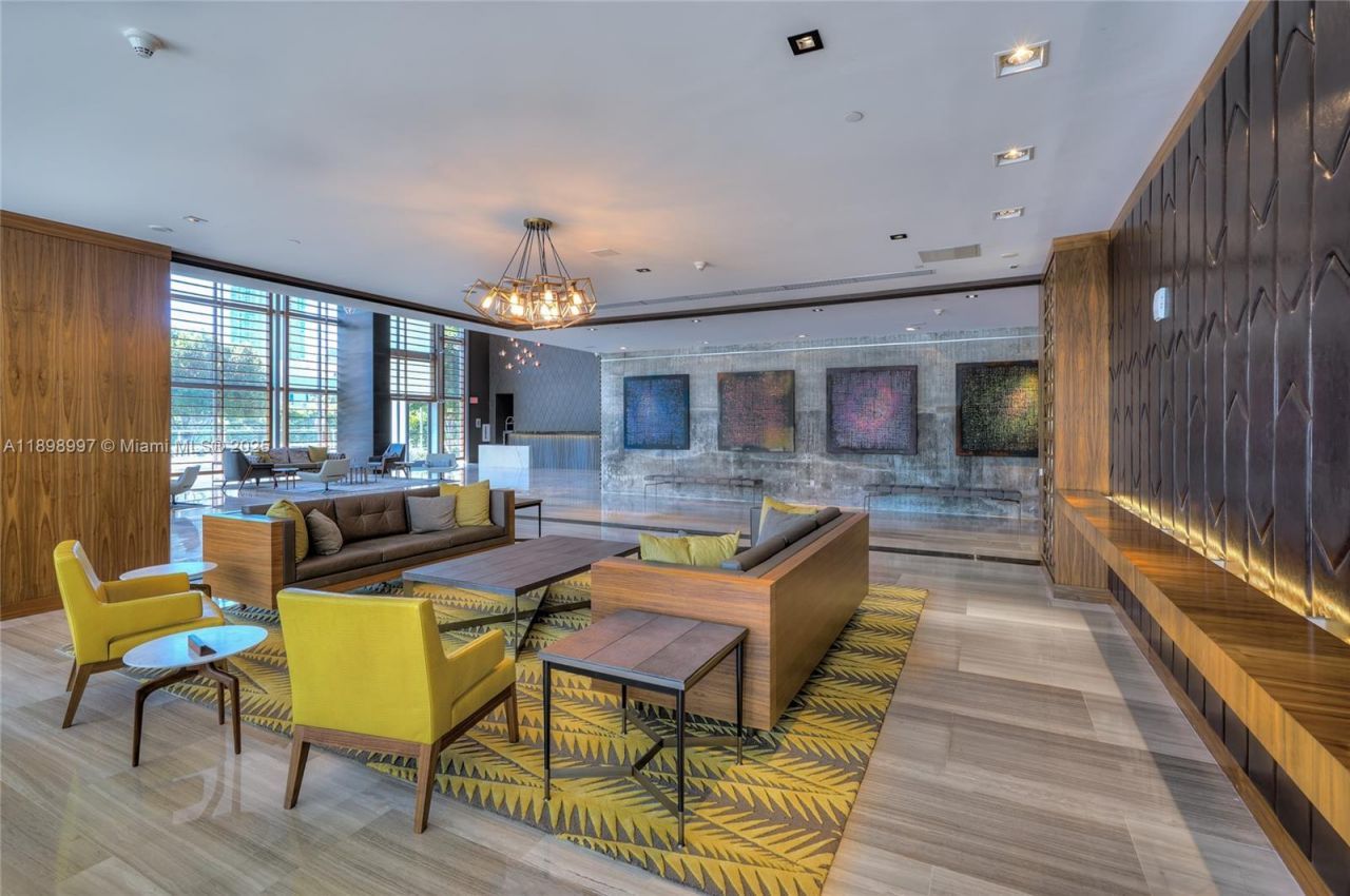 3470 E Coast Ave, Unit H0913, Miami, FL 33137 Photo