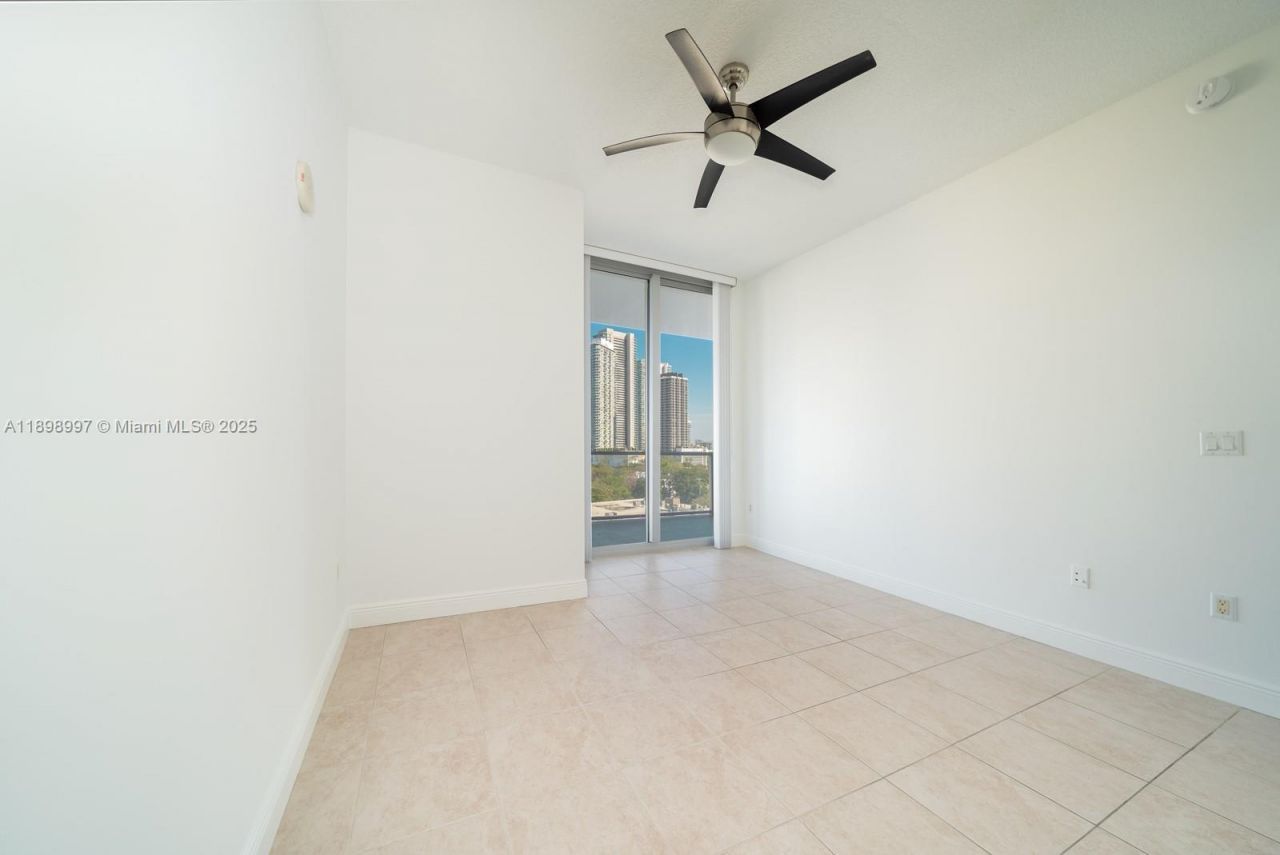 3470 E Coast Ave, Unit H0913, Miami, FL 33137 Photo