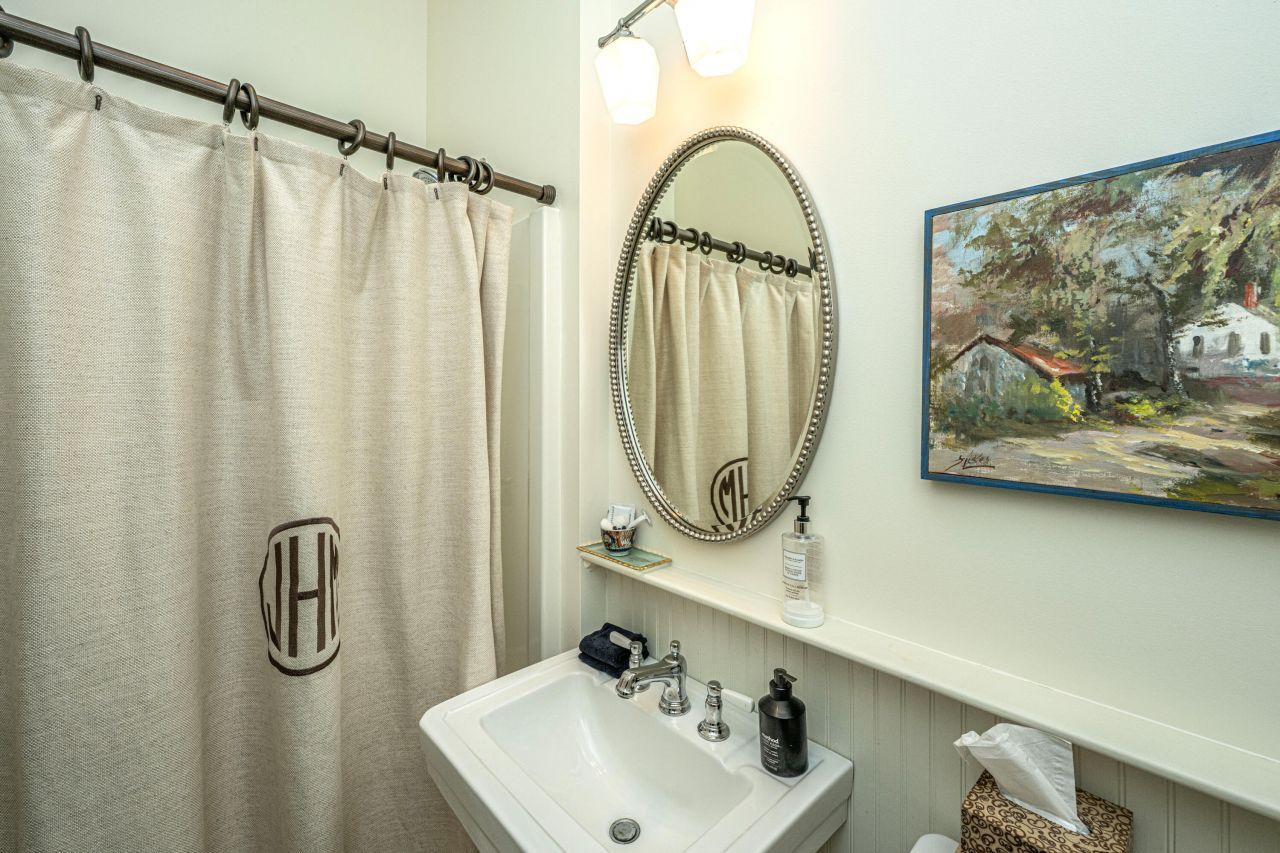 1250 Hammocks Way Photo 36