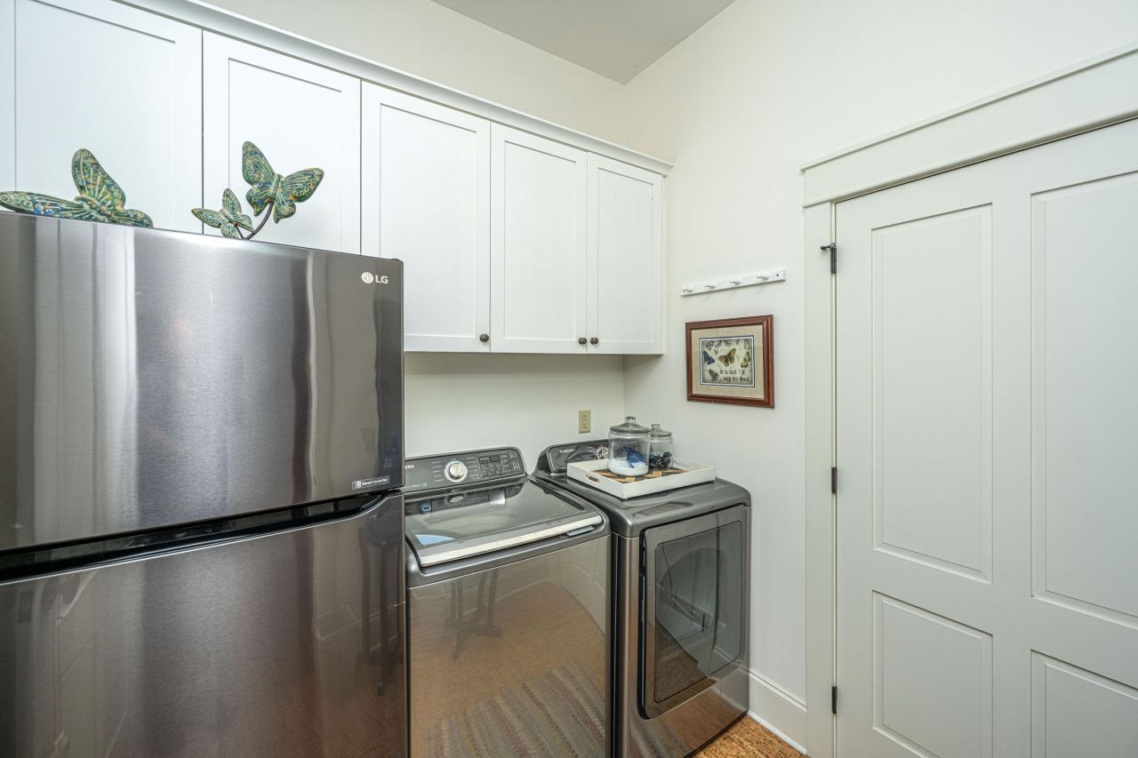 1250 Hammocks Way Photo 37