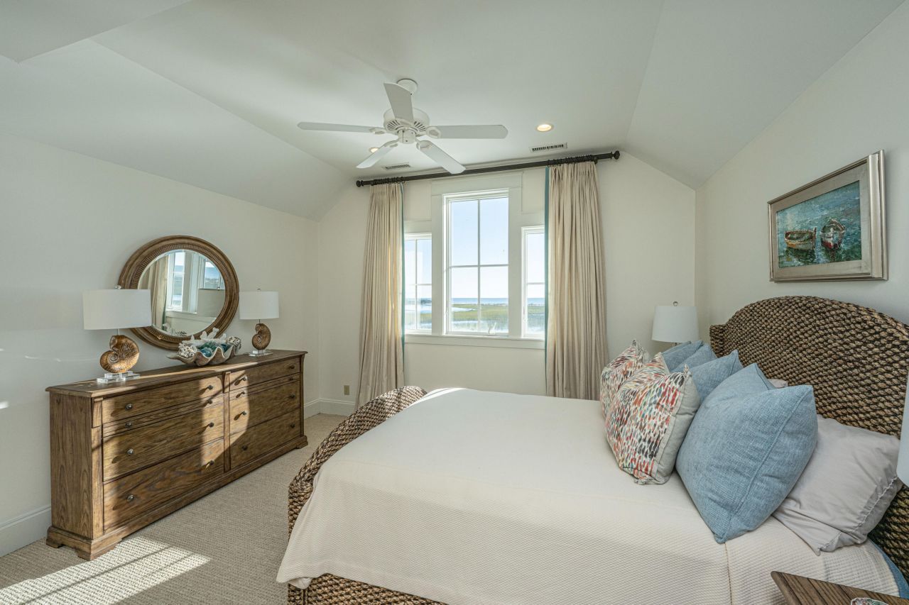 1250 Hammocks Way Photo 39