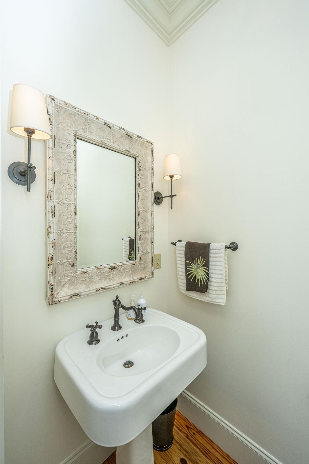 1250 Hammocks Way Photo 47