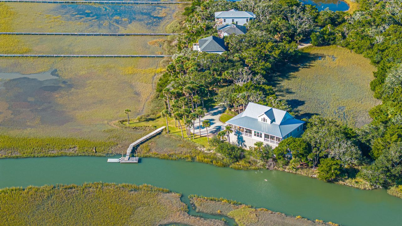 1250 Hammocks Way Photo 93