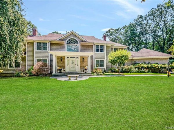 155 Jennings Road, Cold Spring Harbor, NY 11724