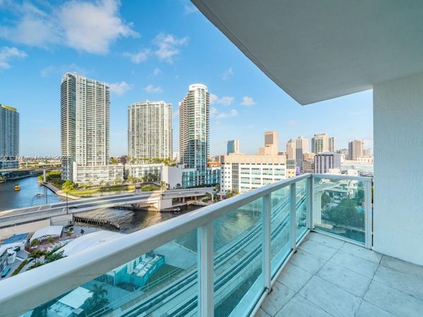 31 SE 5th St, Unit 1507, Miami, FL 33131
