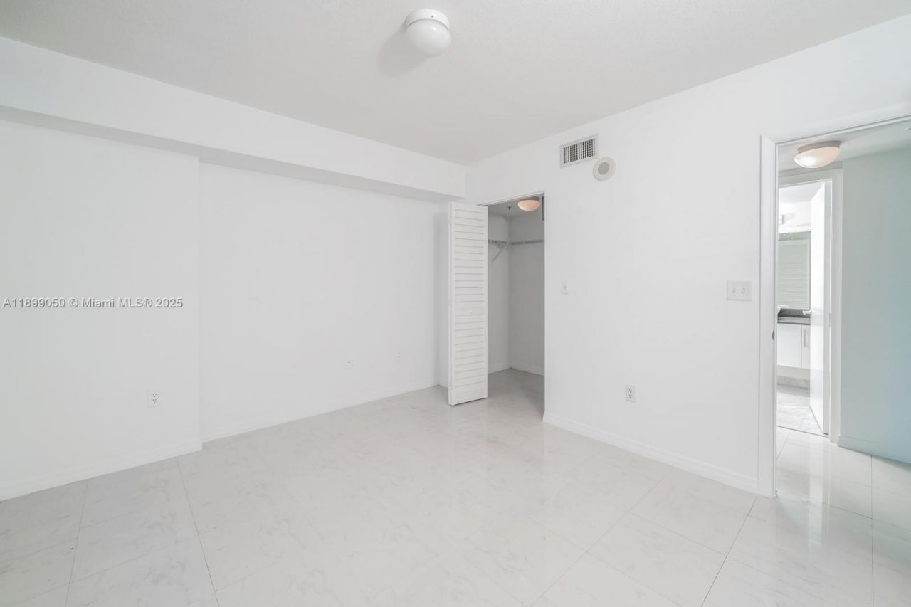 31 SE 5th St, Unit 1507, Miami, FL 33131 Photo