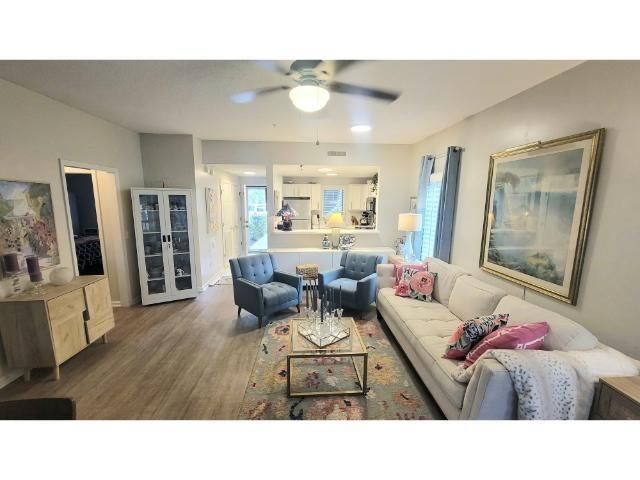 1221 Tidewater Dr. Photo 11