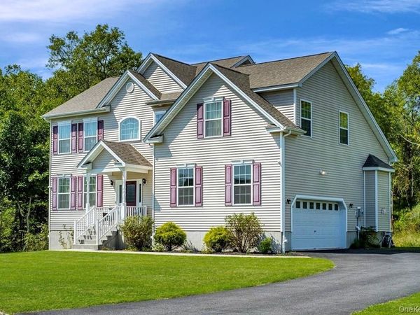 13 Hopkins Court, Washingtonville, NY 10992