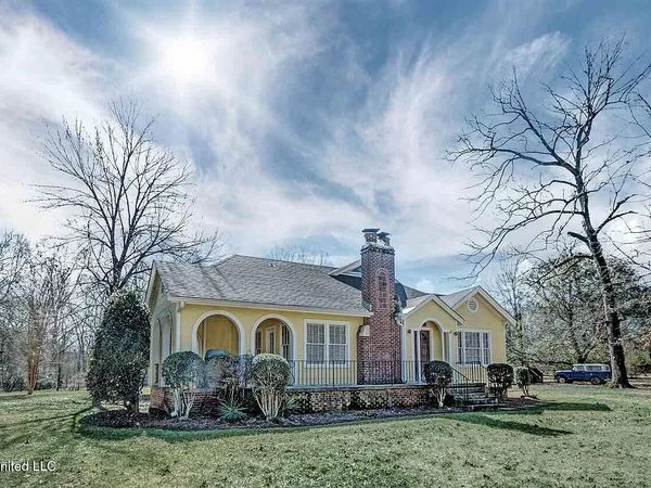 3521 Mcfarland Road, Raymond, MS 39154