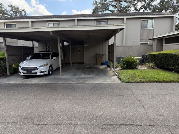 7925 PINE DRIVE, Unit 33, TEMPLE TERRACE, FL 33637