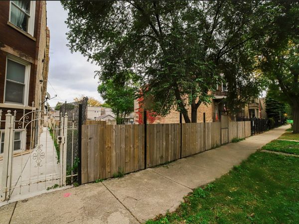 931 N Lawndale Avenue, Chicago, IL 60651