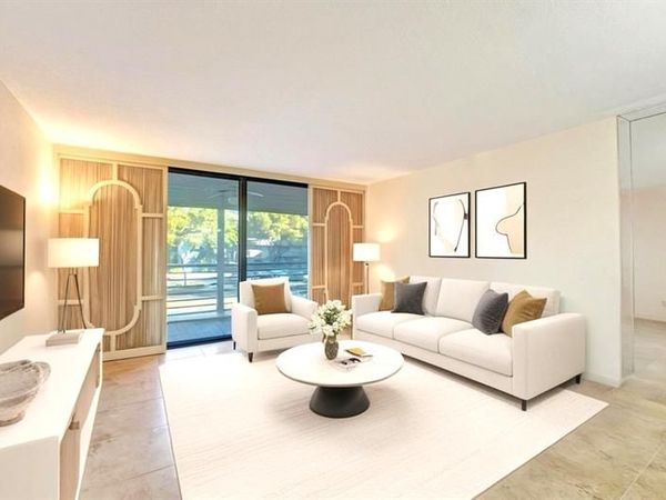 900 Colony Point Cir, Unit 221, Pembroke Pines, FL 33026