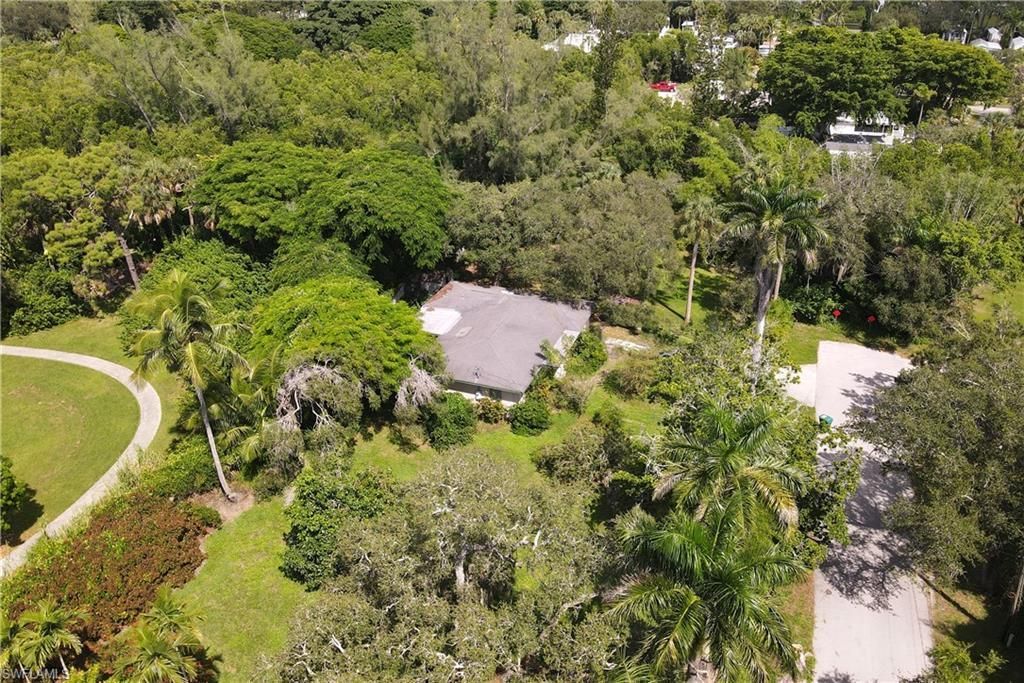 1063 Shadowlawn Dr, Naples, FL 34104 Photo