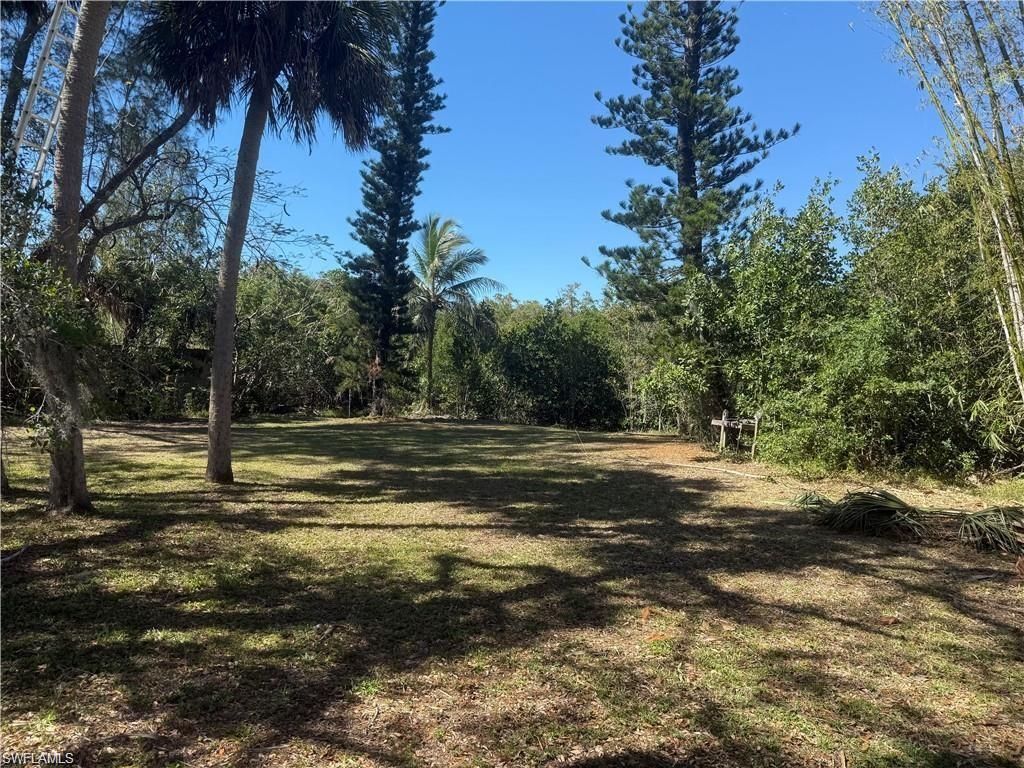 1063 Shadowlawn Dr, Naples, FL 34104 Photo