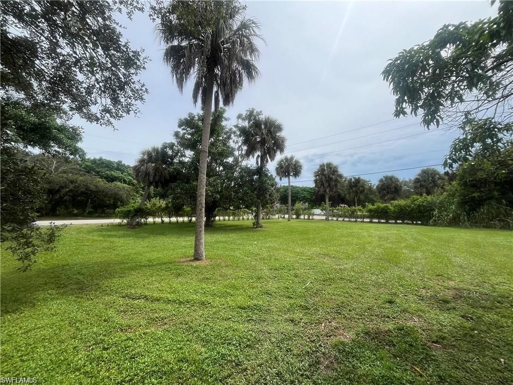 1063 Shadowlawn Dr, Naples, FL 34104 Photo