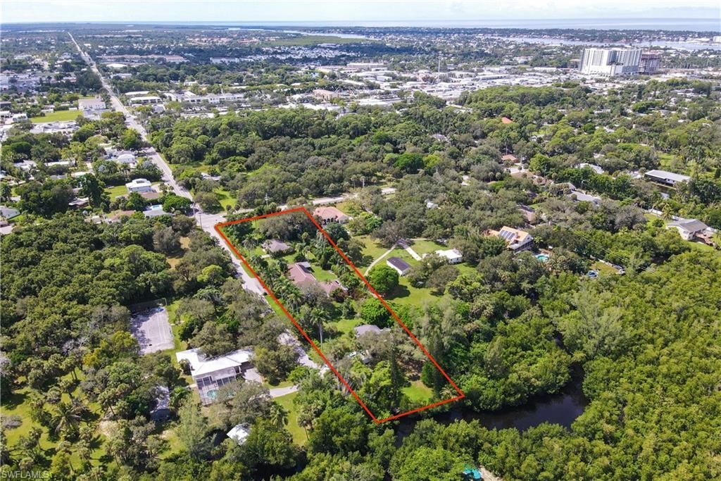 1063 Shadowlawn Dr, Naples, FL 34104 Photo