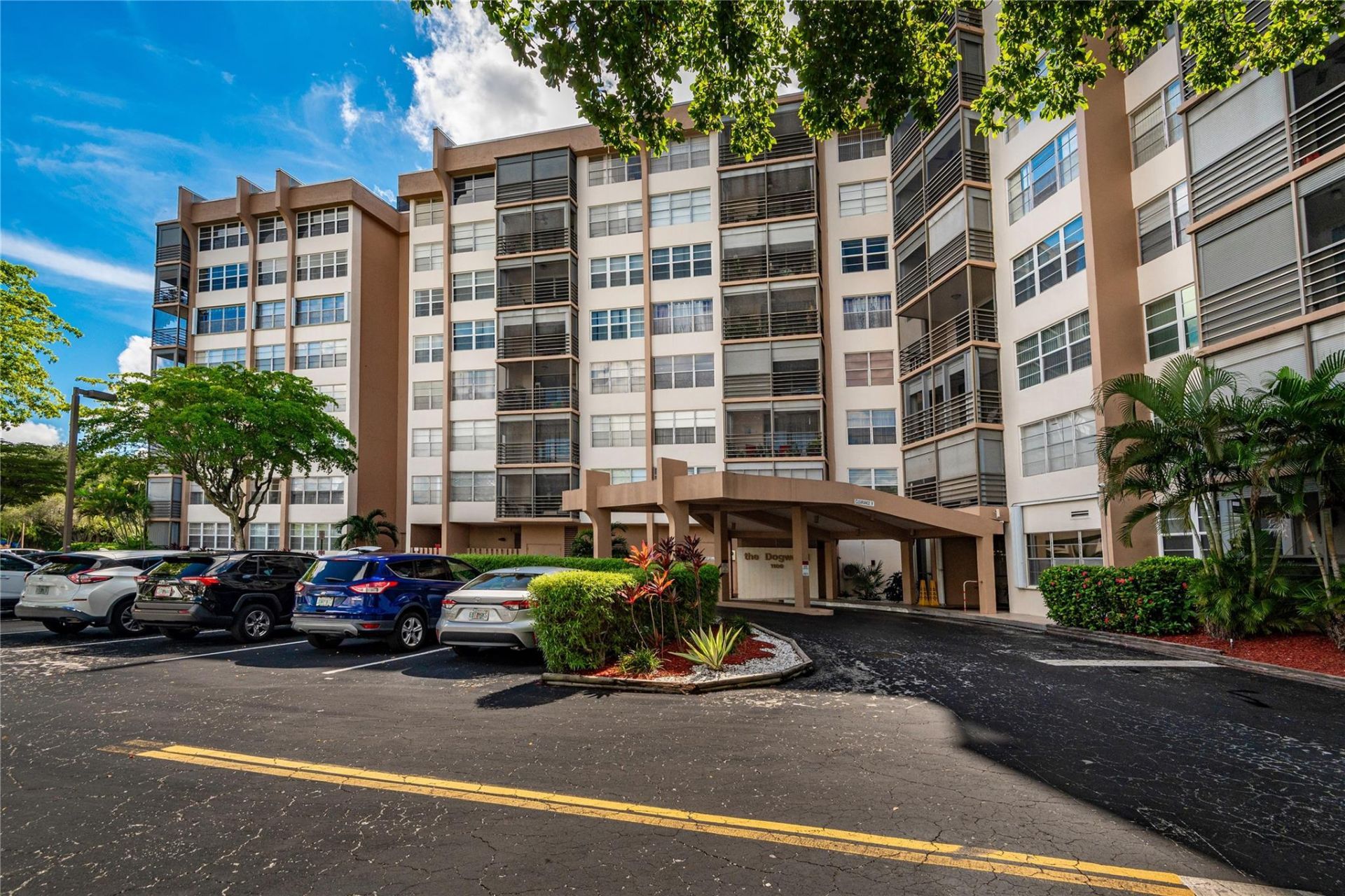 1100 Sant Charles Place, Unit 207, Pembroke Pines, FL 33026 Photo