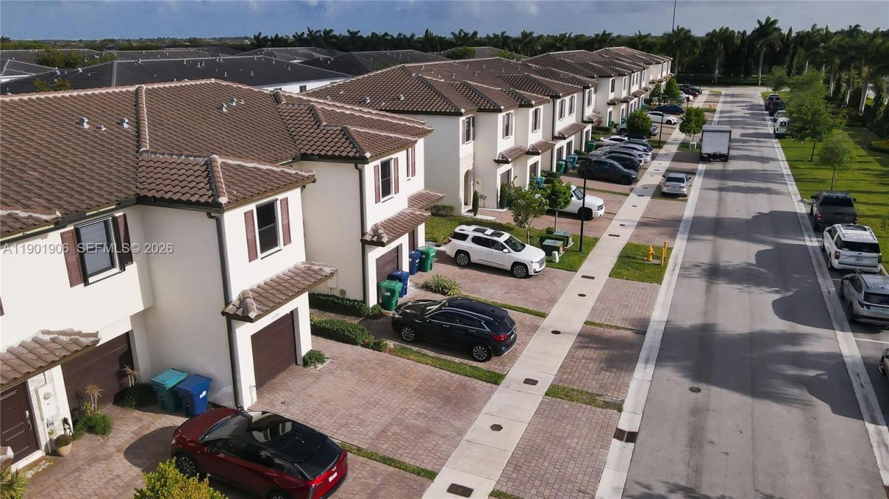 23225 SW 111th Ave, Unit 23225, Homestead, FL 33032 Photo