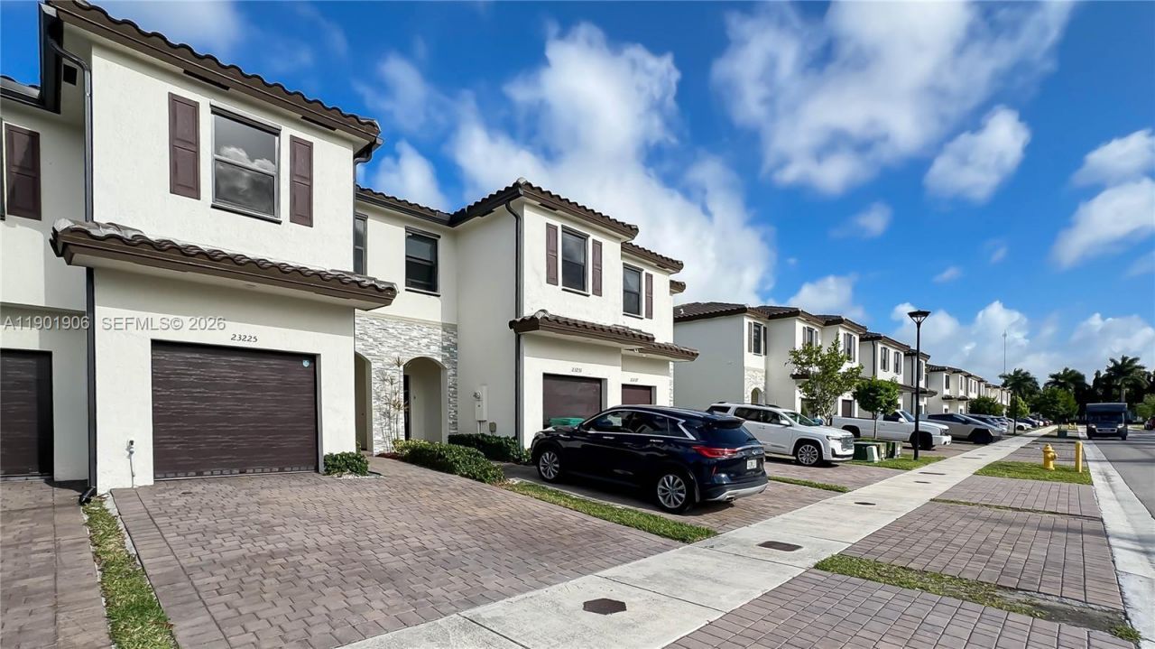 23225 SW 111th Ave, Unit 23225, Homestead, FL 33032 Photo