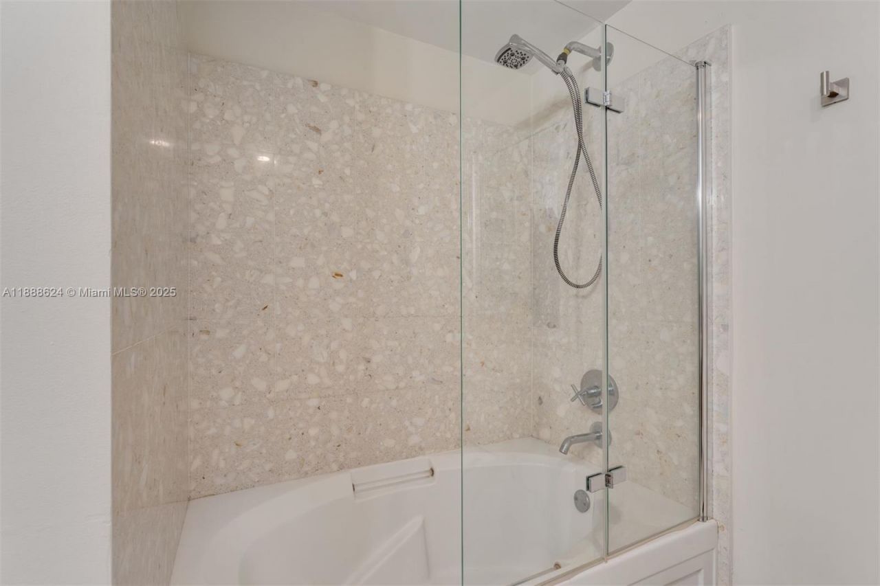 185 SW 7th St, Unit 3605, Miami, FL 33130 Photo