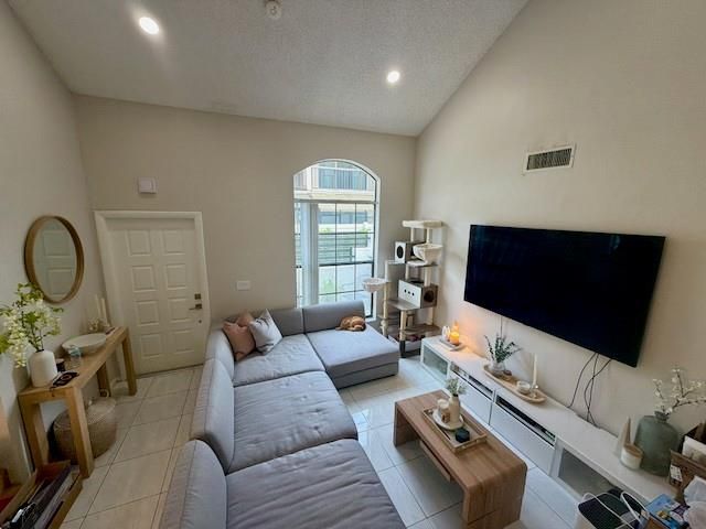 21204 Harbor Way, Unit 125, Aventura, FL 33180 Photo