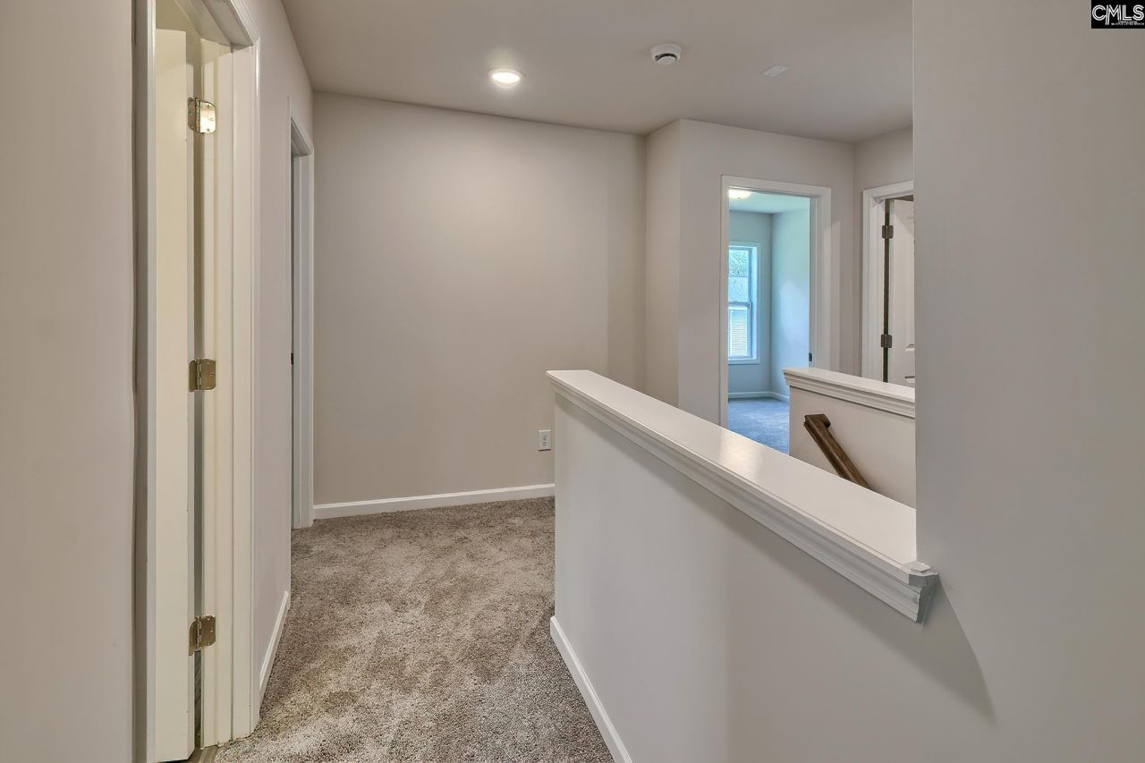 716 Samantha Street Photo 22