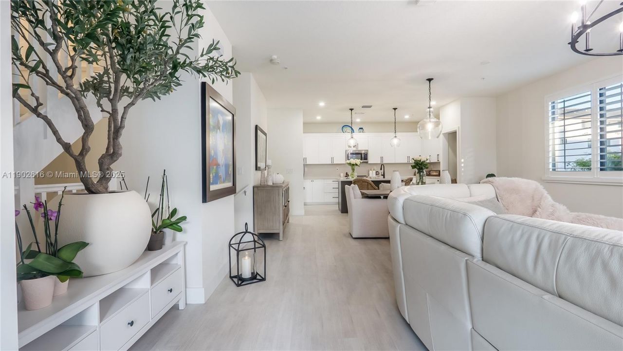 4741 NW 85th Ave, Doral, FL 33166 Photo