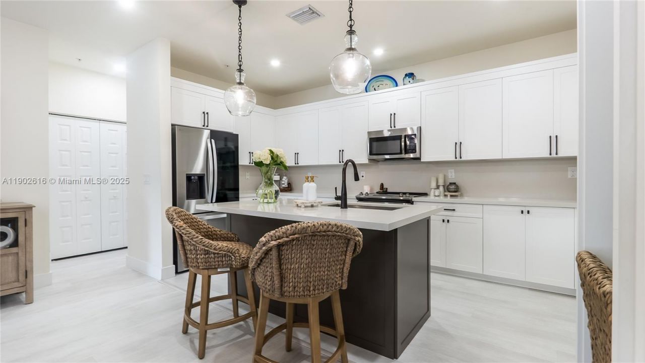 4741 NW 85th Ave, Doral, FL 33166 Photo