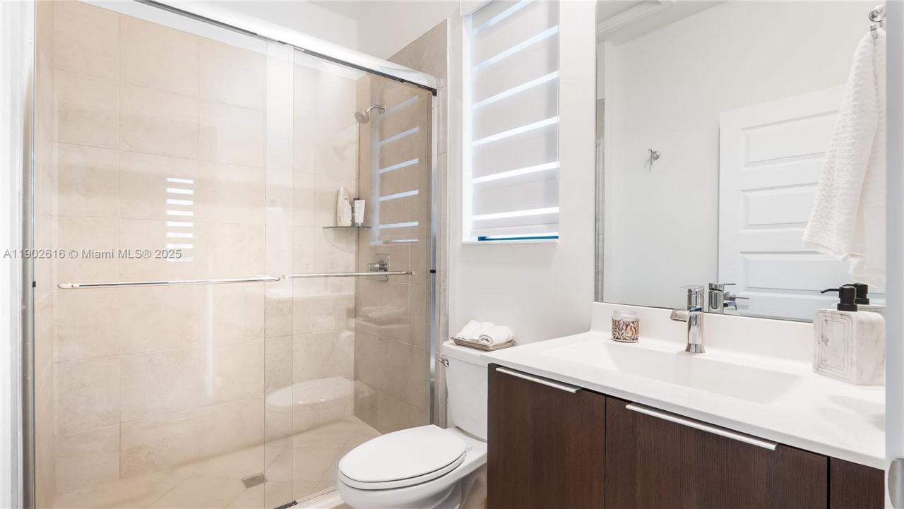 4741 NW 85th Ave, Doral, FL 33166 Photo