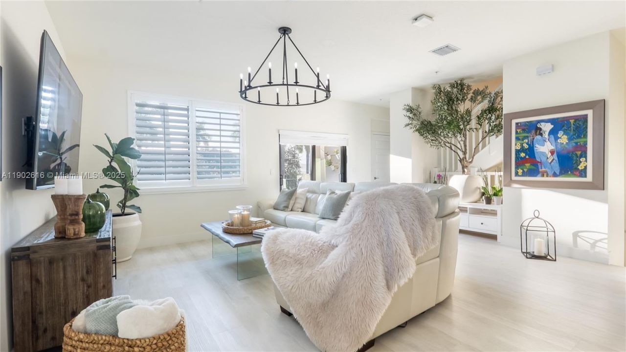 4741 NW 85th Ave, Doral, FL 33166 Photo